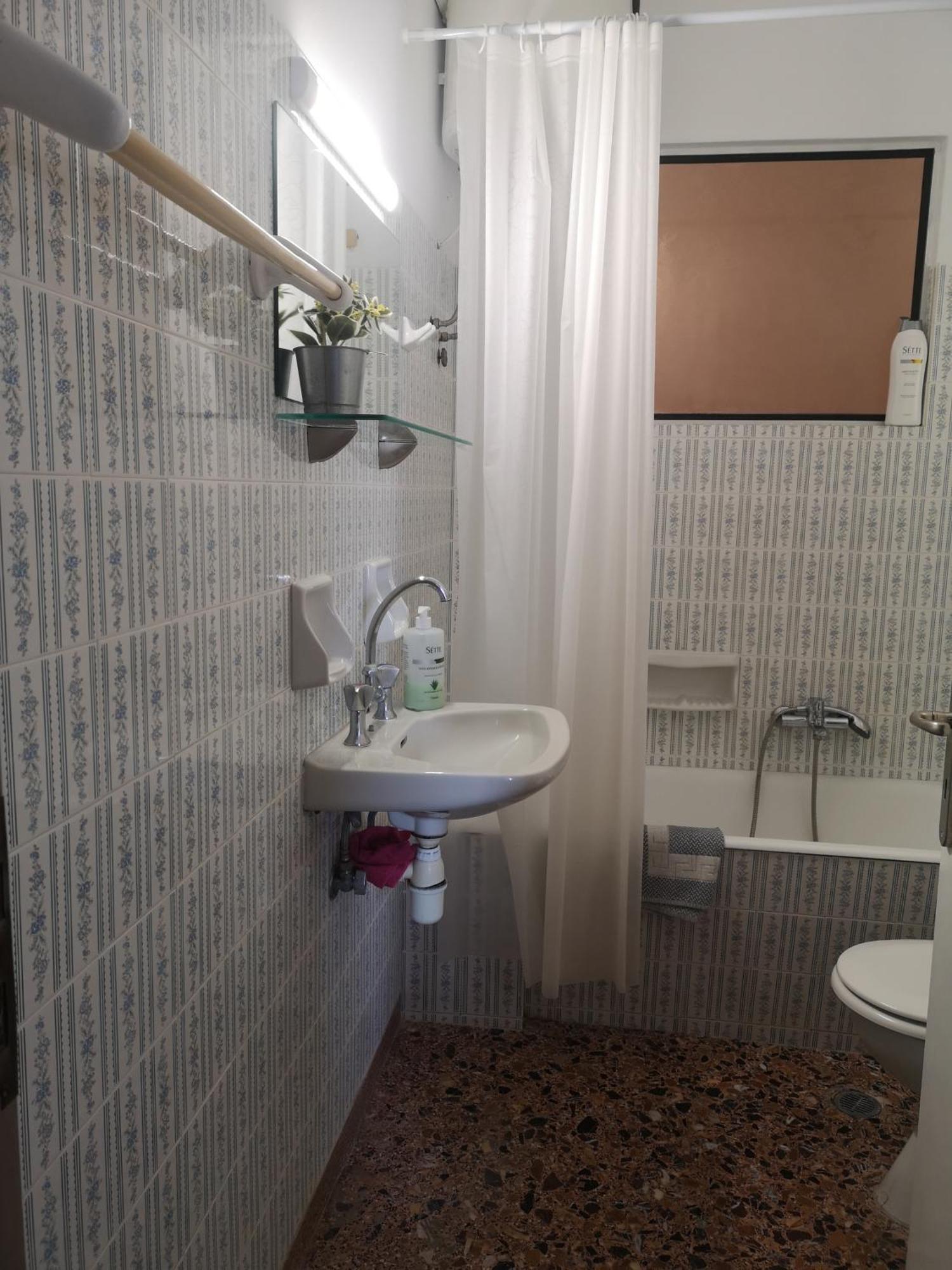 Apartment, Near The Apartment